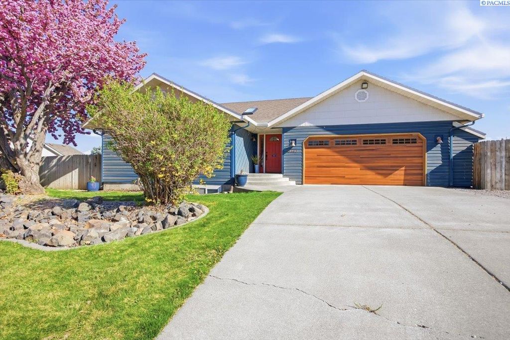 Photo of 3107 S Yelm St, Kennewick, WA 99337 (MLS # 291923)
