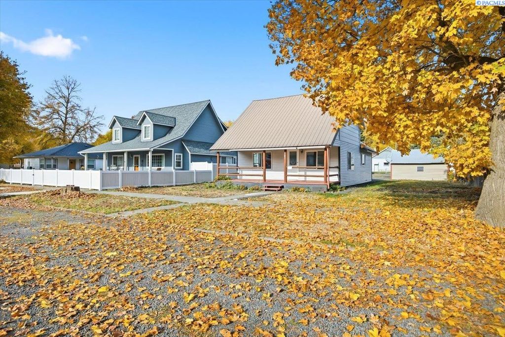 Photo of 107 E Richmond Ave, Dayton, WA 99328 (MLS # 288592)