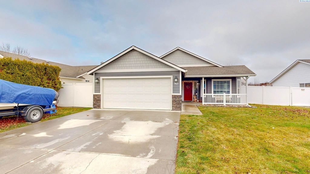 Photo of 7823 Rush Creek Drive, Pasco, WA 99301 (MLS # 289601)
