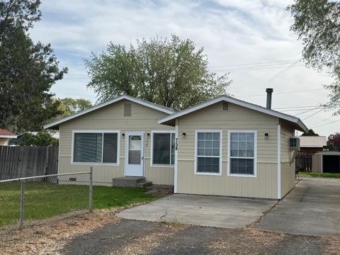 Photo of 758 S Second Ave, Connell, WA 99326 (MLS # 292249)