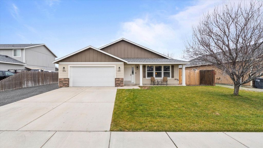 Photo of 4212 Des Moines Ln, Pasco, WA 99301 (MLS # 289932)
