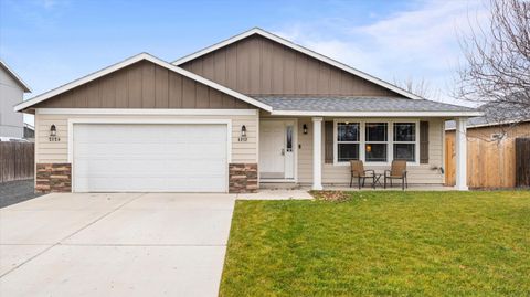 Photo of 4212 Des Moines Ln, Pasco, WA 99301 (MLS # 289932)