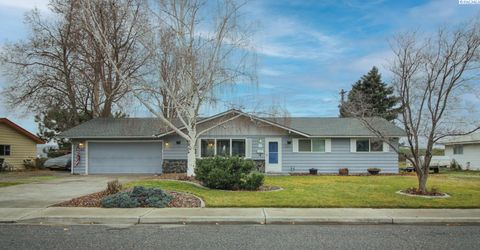Photo of 1621 Birch Street, Richland, WA 99354 (MLS # 289920)