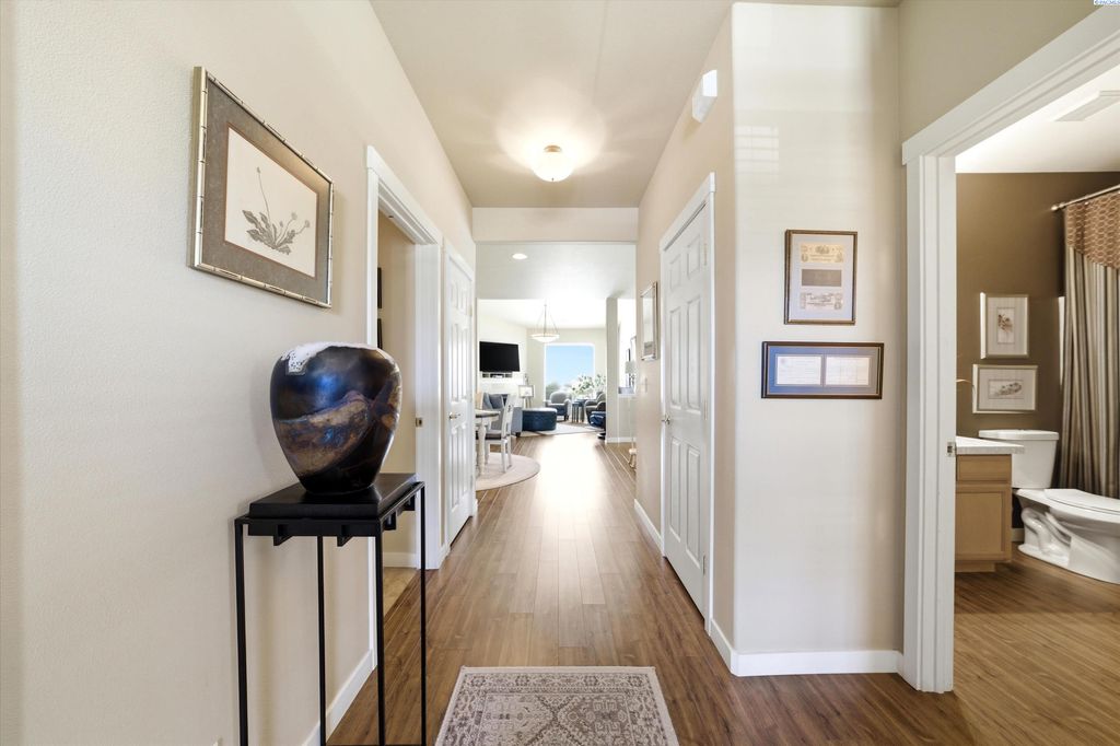 Photo of 2008 Greenbrook Blvd, Richland, WA 99352 (MLS # 291920)