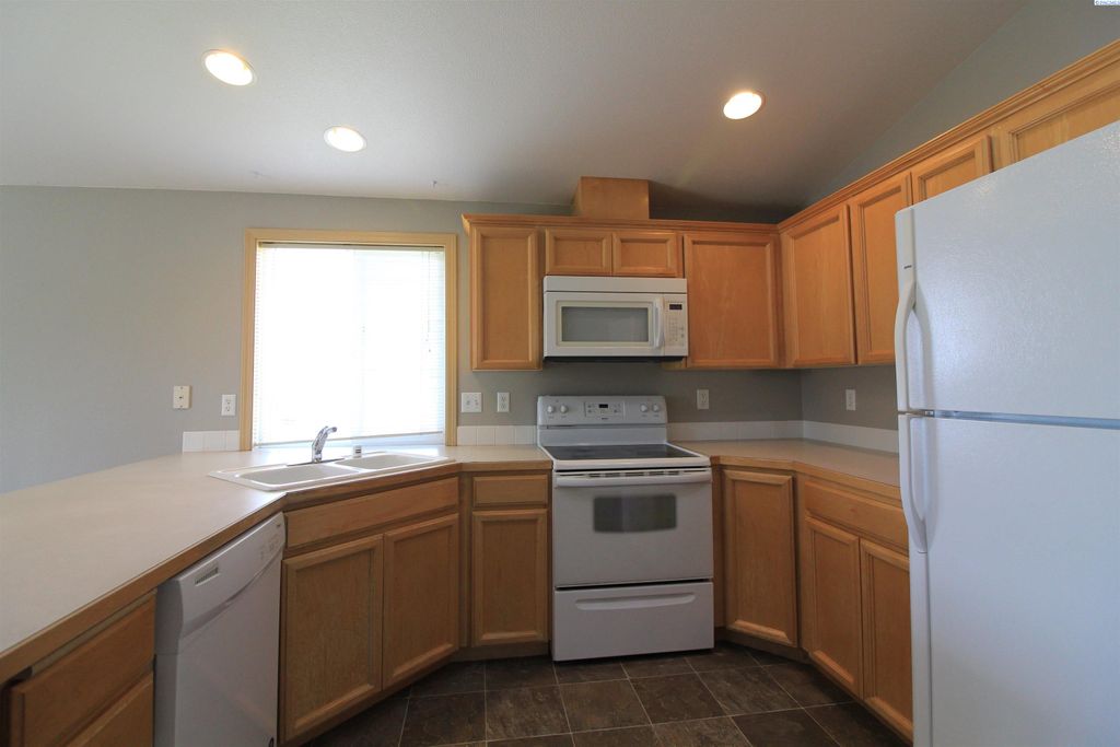 Photo of 9604 Percheron Drive, Pasco, WA 99301 (MLS # 290765)