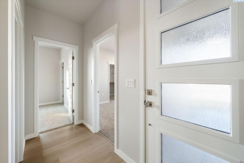 Photo of 10151 W 16th Place, Kennewick, WA 99338 (MLS # 292493)
