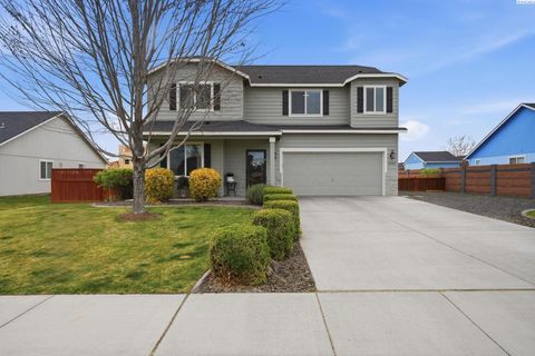 Photo of 1664 Crab Apple Circle, West Richland, WA 99353 (MLS # 291753)