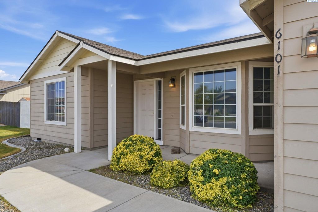 Photo of 6101 Bulldog Ln, Pasco, WA 99301 (MLS # 292331)
