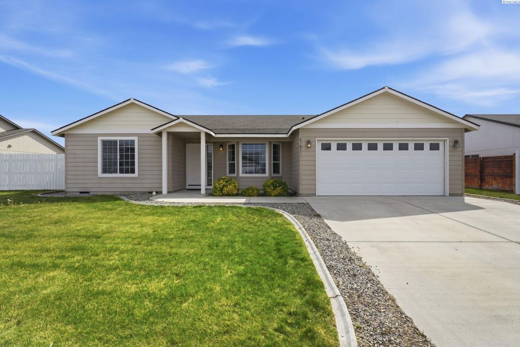 Photo of 6101 Bulldog Ln, Pasco, WA 99301 (MLS # 292331)