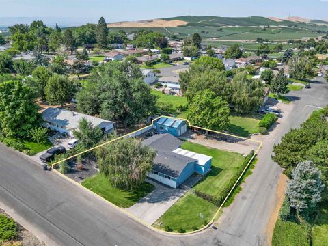 Photo of 1005 Taylor St, Sunnyside, WA 98944 (MLS # 288490) Photo of 1005 Taylor St, Sunnyside, WA 98944 (MLS # 288490)