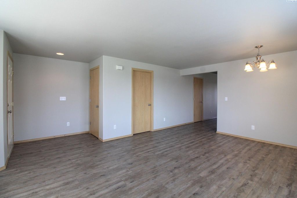 Photo of 4209 Finnhorse Lane, Pasco, WA 99301 (MLS # 290764)