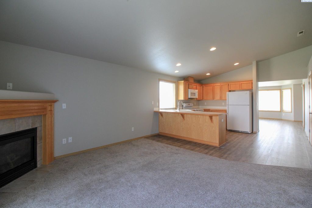 Photo of 4209 Finnhorse Lane, Pasco, WA 99301 (MLS # 290764)