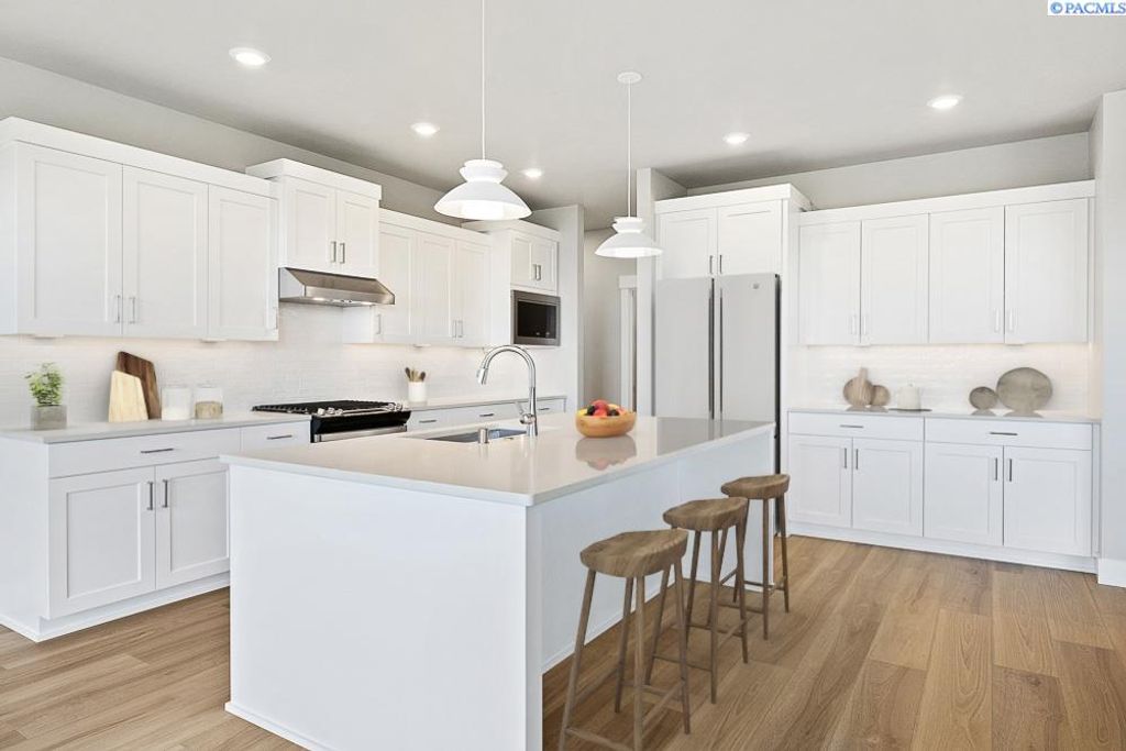 Photo of 2941 Vistara Way, Richland, WA 99354 (MLS # 289611)