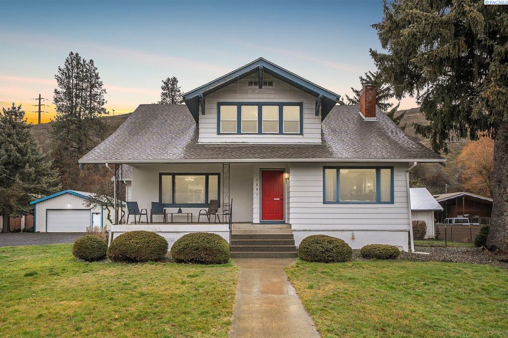 Photo of 1801 N Oak St, Colfax, WA 99111 (MLS # 290927)