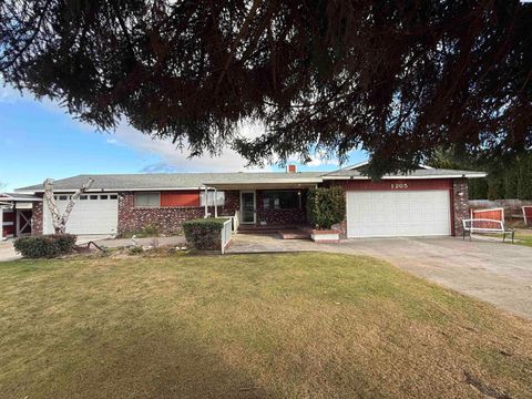 Photo of 1205 Rd 68, Pasco, WA 99301 (MLS # 290423)