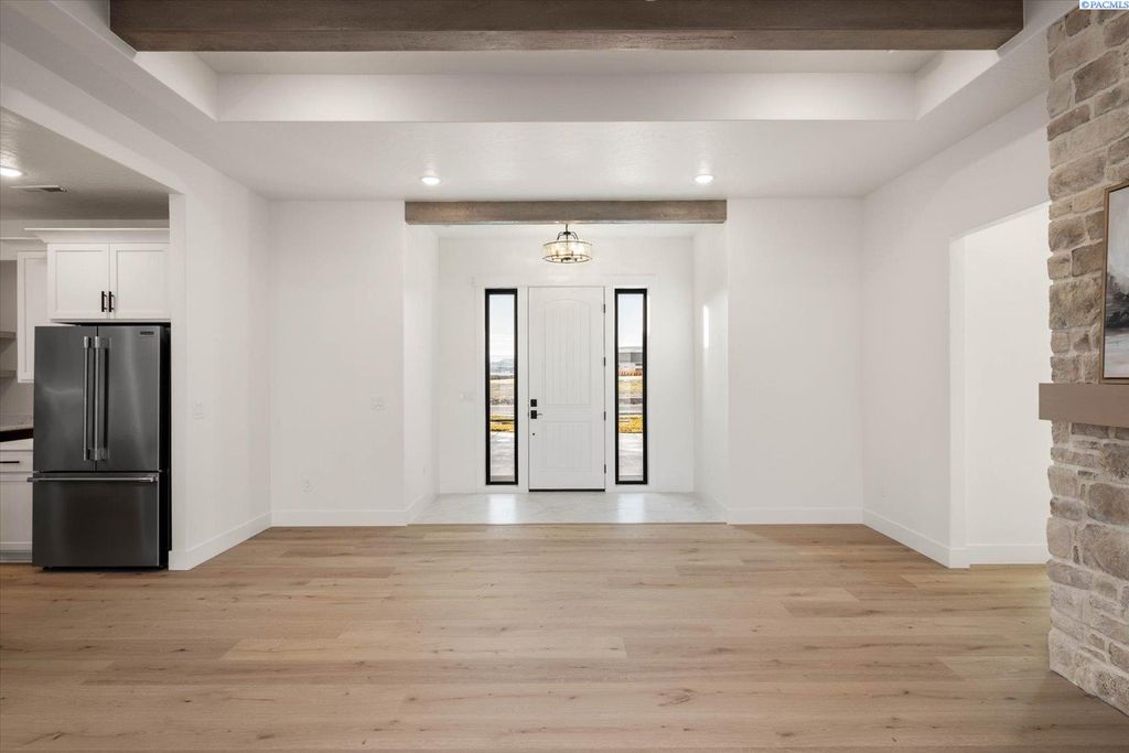 Photo of 8102 Harvest Ridge Lp, Kennewick, WA 99338 (MLS # 290159)