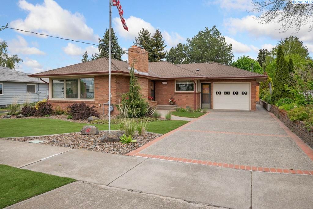 Photo of 407 Steptoe Street, Colton, WA 99113 (MLS # 290059)