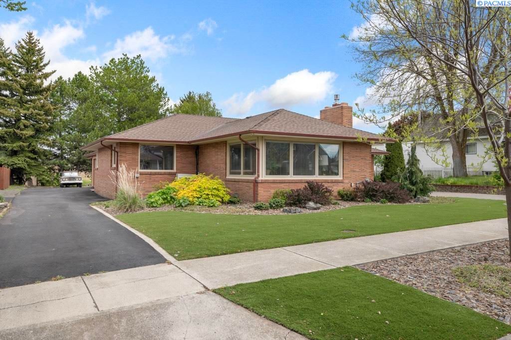 Photo of 407 Steptoe Street, Colton, WA 99113 (MLS # 290059)