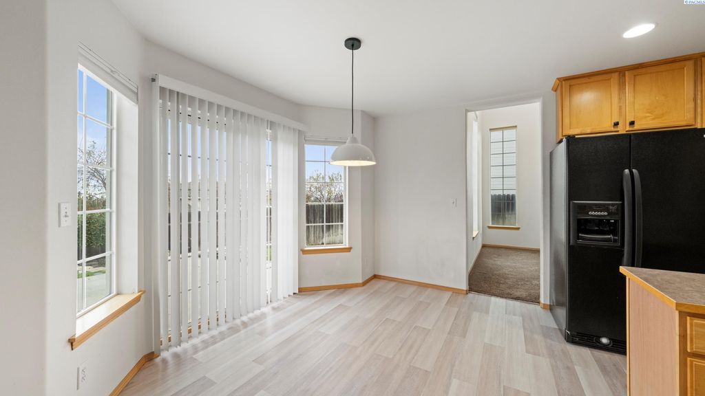 Photo of 3467 S Dennis Street, Kennewick, WA 99337 (MLS # 289247)