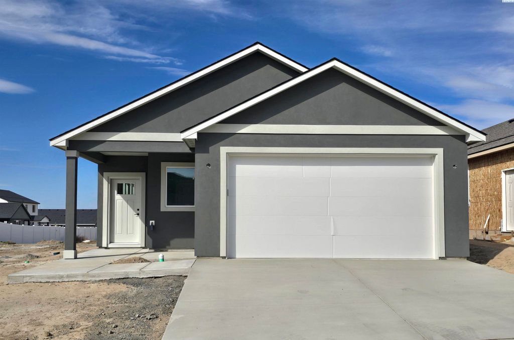 Photo of 3654 Nuthatch St, Richland, WA 99352 (MLS # 290385)