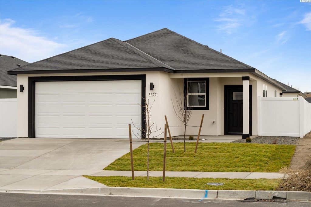 Photo of 3654 Nuthatch St, Richland, WA 99352 (MLS # 290385)