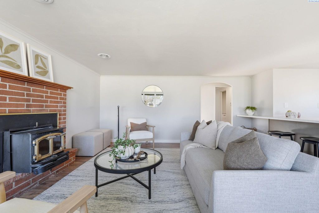 Photo of 1103 Potter Ave, Richland, WA 99354 (MLS # 291612)