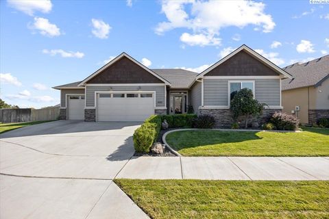 Photo of 4221 S Yelm Place, Kennewick, WA 99337 (MLS # 287627)
