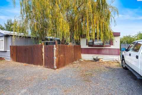 Photo of 5007 W Clearwater Ave #9, Kennewick, WA 99336 (MLS # 288475)