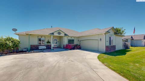 Photo of 5903 Kilawea Drive, West Richland, WA 99353 (MLS # 294712)