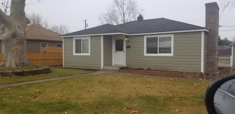 Photo of 15 E 15th Avenue, Kennewick, WA 99337 (MLS # 291166)