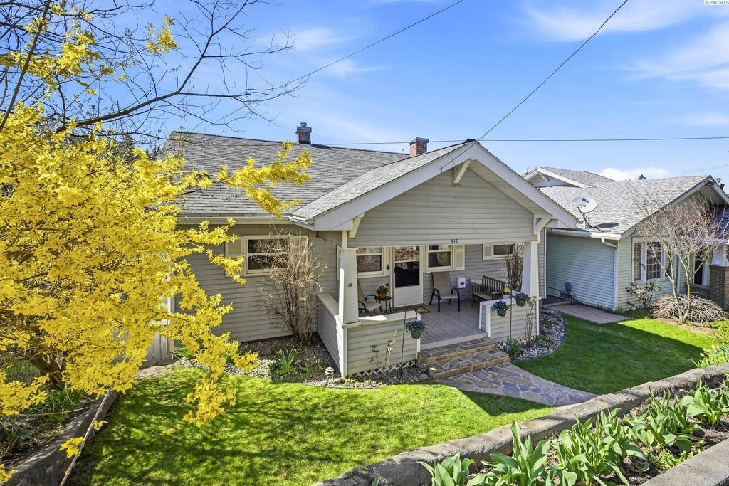 Photo of 410 S Mill St, Colfax, WA 99111 (MLS # 291970)