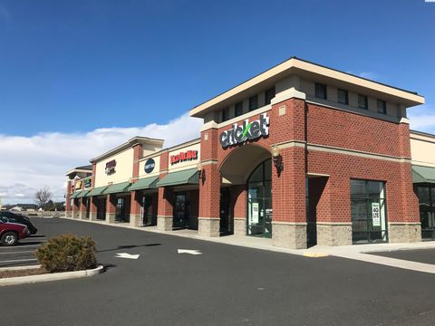 Photo of 2707 W Broadway Avenue #F, Moses Lake, WA 98837 (MLS # 289937)