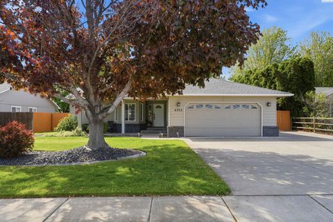 Photo of 4705 Kendall Way, West Richland, WA 99353 (MLS # 292486)