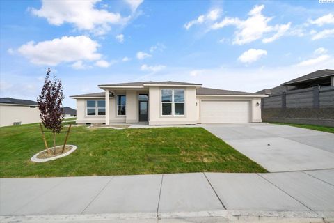 Photo of 3479 S Alaska Pl, Kennewick, AK 99938 (MLS # 287031)