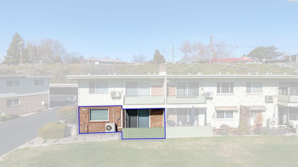 Photo of 119 N Wavelry Place #A, Kennewick, WA 99336 (MLS # 291394)