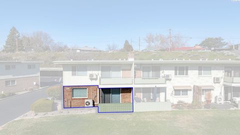 Photo of 119 N Wavelry Place #A, Kennewick, WA 99336 (MLS # 291394)