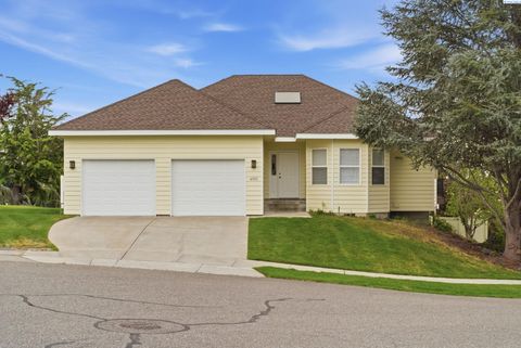 Photo of 4001 Desert Ct, Pasco, WA 99301 (MLS # 292375)