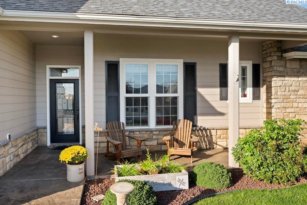 Photo of 520 SW Sundance Ct, Pullman, WA 99163 (MLS # 289957)