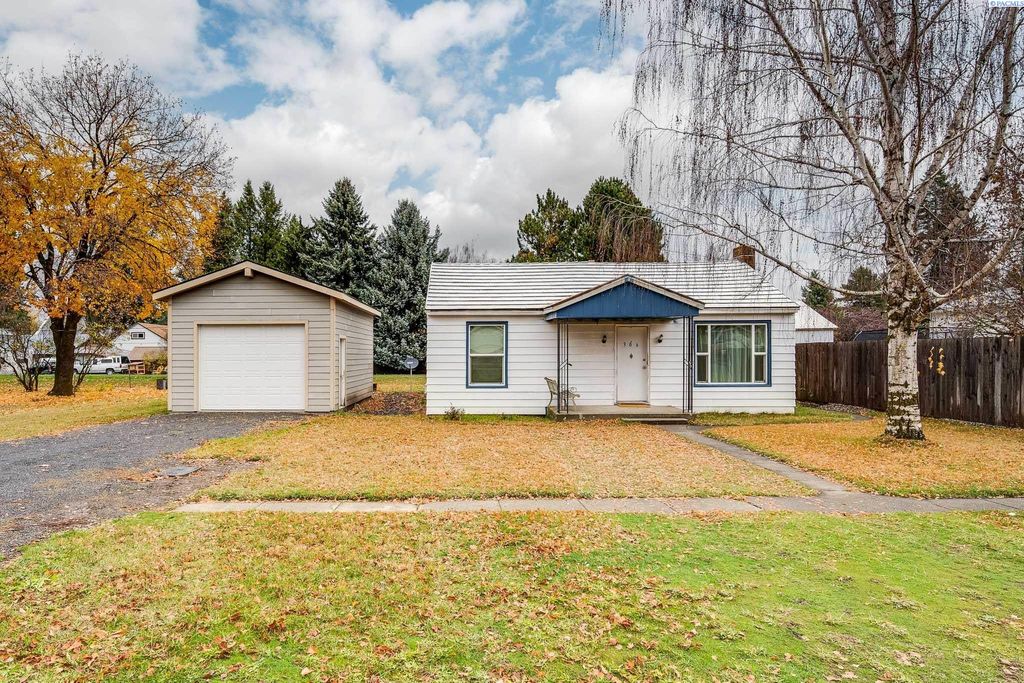 Photo of 306 W Pearl St, Oakesdale, WA 99158 (MLS # 288705)