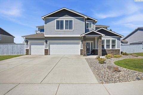 Photo of 1815 Sagewood Loop, Richland, WA 99352 (MLS # 294844)