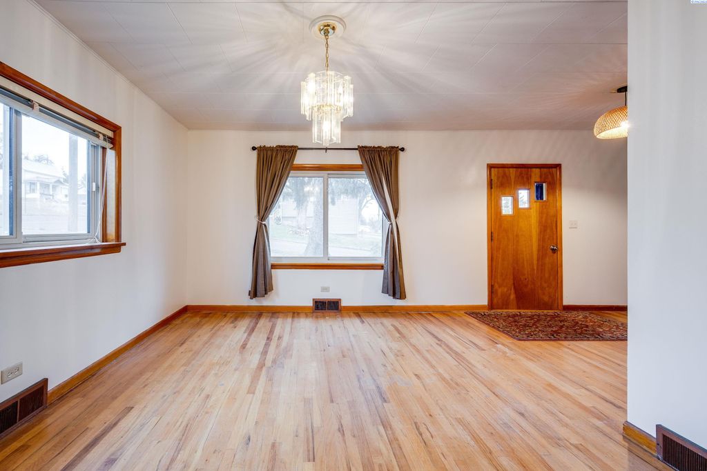 Photo of 325 N K Street, Palouse, WA 99161 (MLS # 290271)