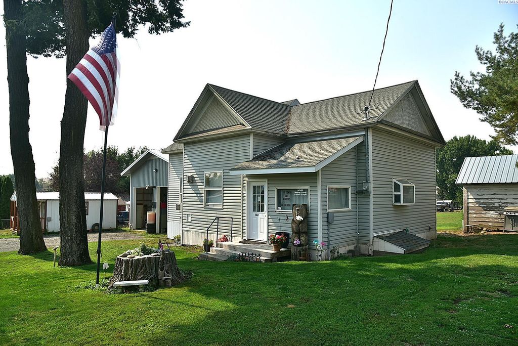 Photo of 132 2nd Street, Diamond, WA 99111 (MLS # 284915)