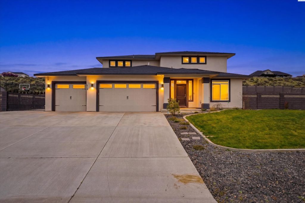 Photo of 6729 Sandy Ridge Rd, Pasco, WA 99301 (MLS # 291569)