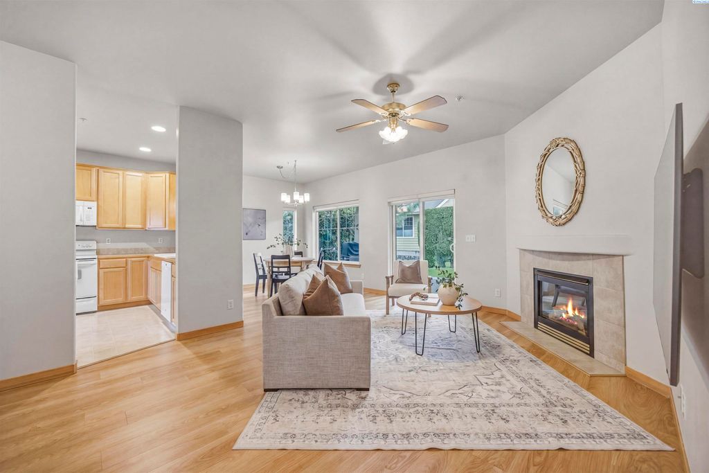 Photo of 7912 W 21st Ave, Kennewick, WA 99338 (MLS # 292222)