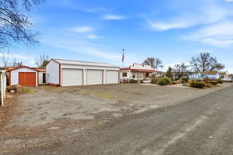 Photo of 150 S Verbena Street, Kennewick, WA 99337 (MLS # 289620)
