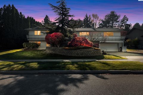 Photo of 1983 Greenbrook Blvd, Richland, WA 99352 (MLS # 288820)