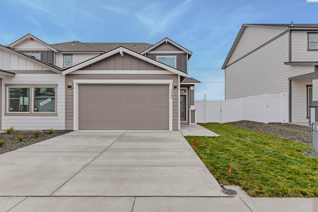Photo of 7536 Grapevine Ct, West Richland, WA 99353 (MLS # 292936)
