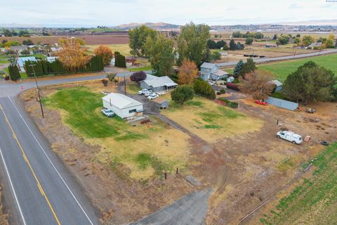 Photo of 4200 Sunnyside Mabton Rd, Sunnyside, WA 98944 (MLS # 288515) Photo of 4200 Sunnyside Mabton Rd, Sunnyside, WA 98944 (MLS # 288515)