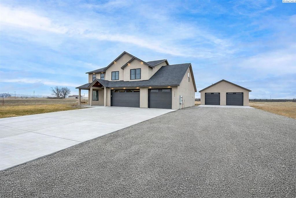 Photo of 184 Taylor Lane, Pasco, WA 99301 (MLS # 292852)