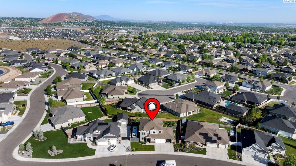 Photo of 8518 W 12th Ave, Kennewick, WA 99338 (MLS # 292887)